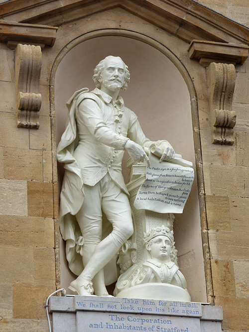Restored statue of Shakespeare